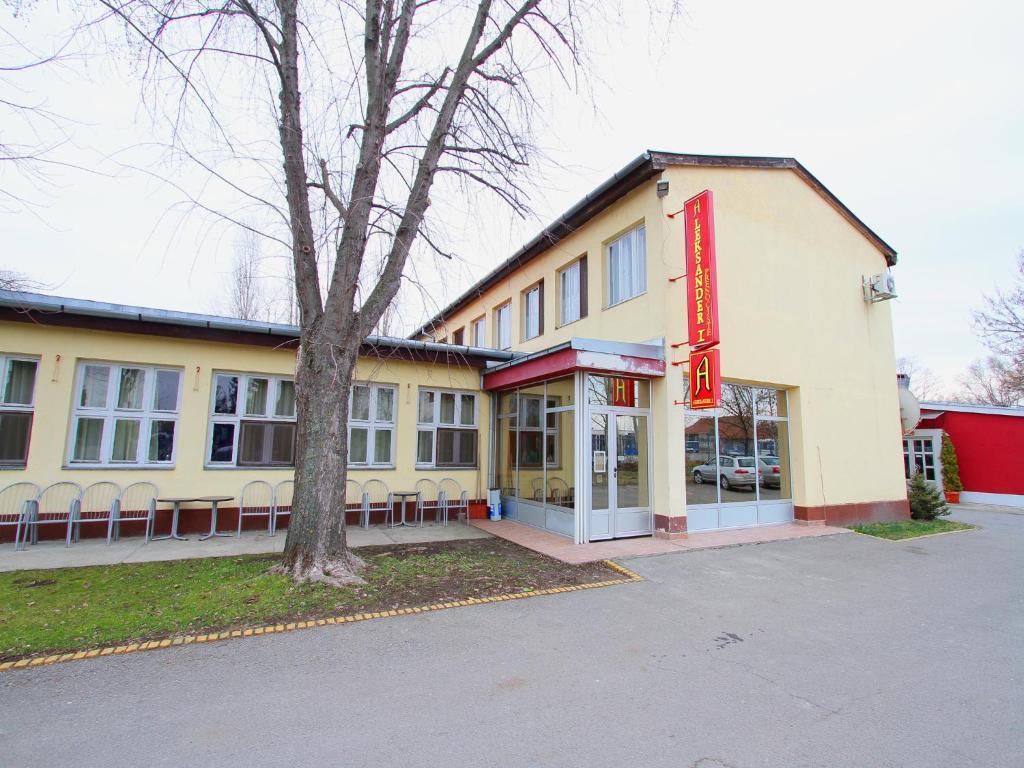 Aleksander A Inn Subotica Exterior photo