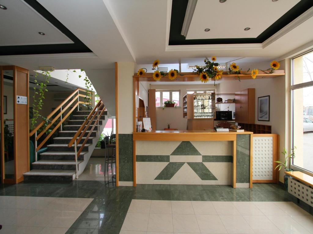 Aleksander A Inn Subotica Exterior photo
